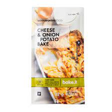 Woolworths Cheese & Onion Flavored Potato Bake, 32g